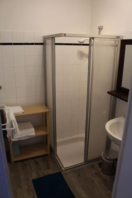 Apartment Centre De - 5 Min Des Plages