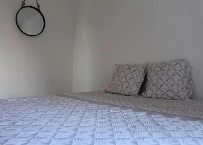 Appartement Centre De Crozon - 5 Min Des Plages